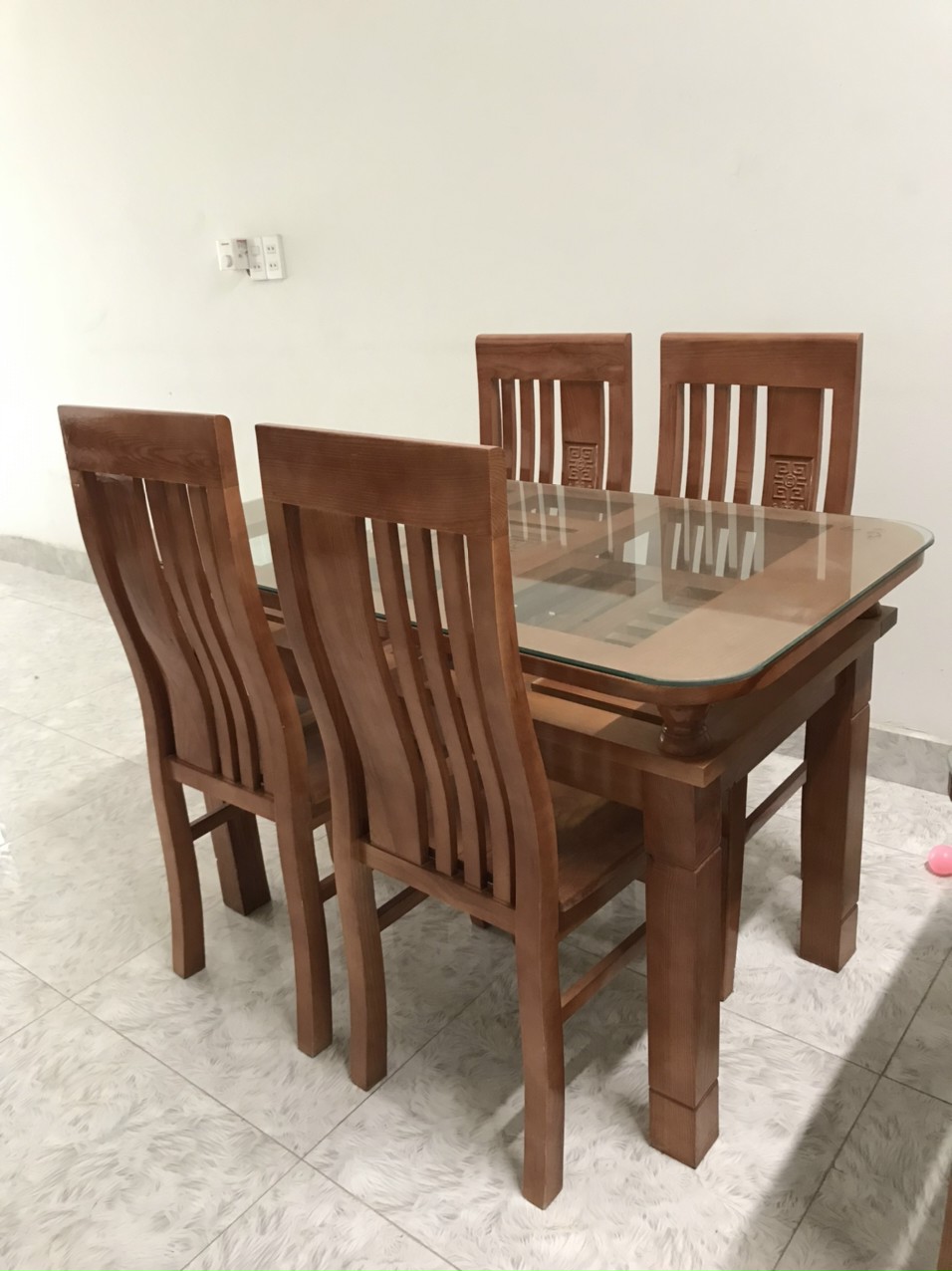 Mẫu bàn ăn gỗ sồi 4 và 6 ghế